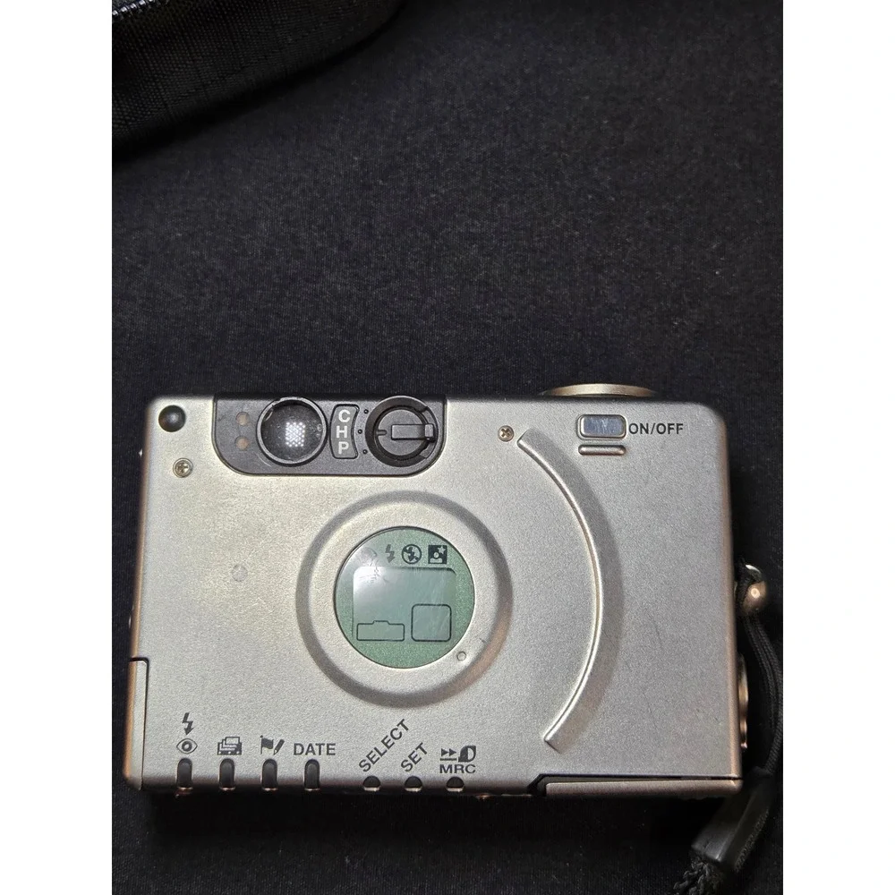 Canon ELPH 2 APS Film Camera Silver with Samsonite Padded Carrying Case Bundle